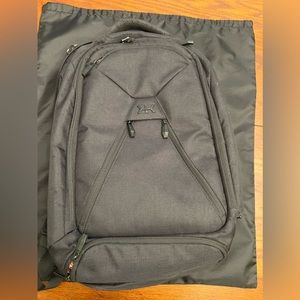 Knack Bag travel bag.